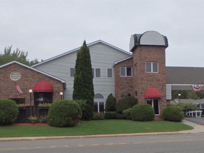 Americas Best Value Inn Saint Ignace Buitenkant foto