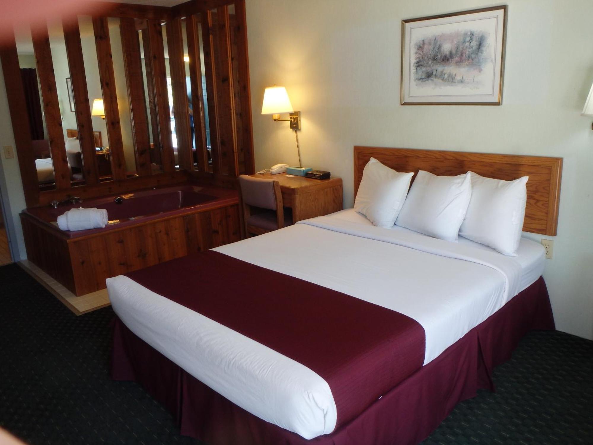 Americas Best Value Inn Saint Ignace Kamer foto