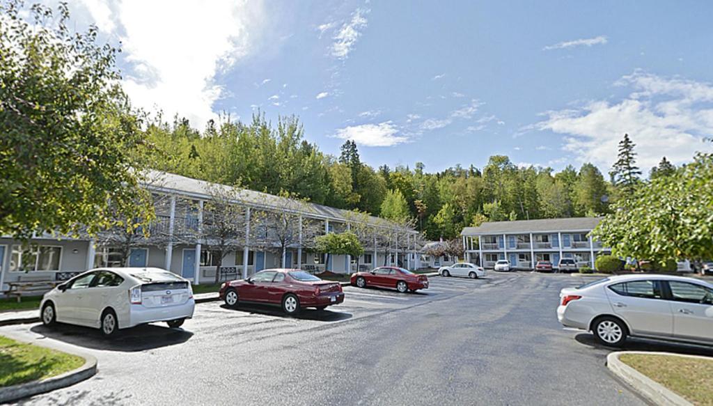 Americas Best Value Inn Saint Ignace Buitenkant foto