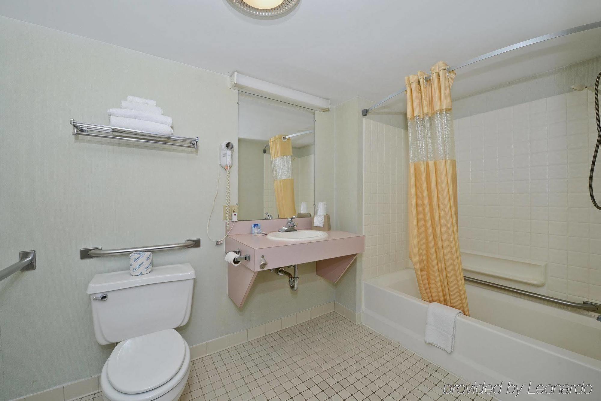 Americas Best Value Inn Saint Ignace Faciliteiten foto